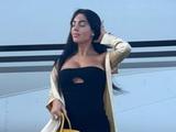 Дружина Роналду опублікувала ефектне ФОТО в елегантній сукні на тлі літака