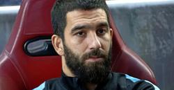 Один из лучших турецких футболистов вышел на поле с солидным брюхом (ФОТО)