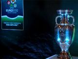 Главный трофей Евро-2012 привезли в Киев