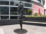 «Арсенал» установил у своего домашнего стадиона статую Арсена Венгера (ФОТО)