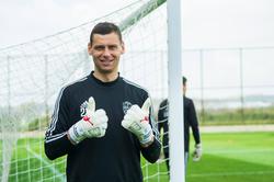 "Lviv did not fulfil its contractual obligations". The former Dynamo goalkeeper was left without the promised money